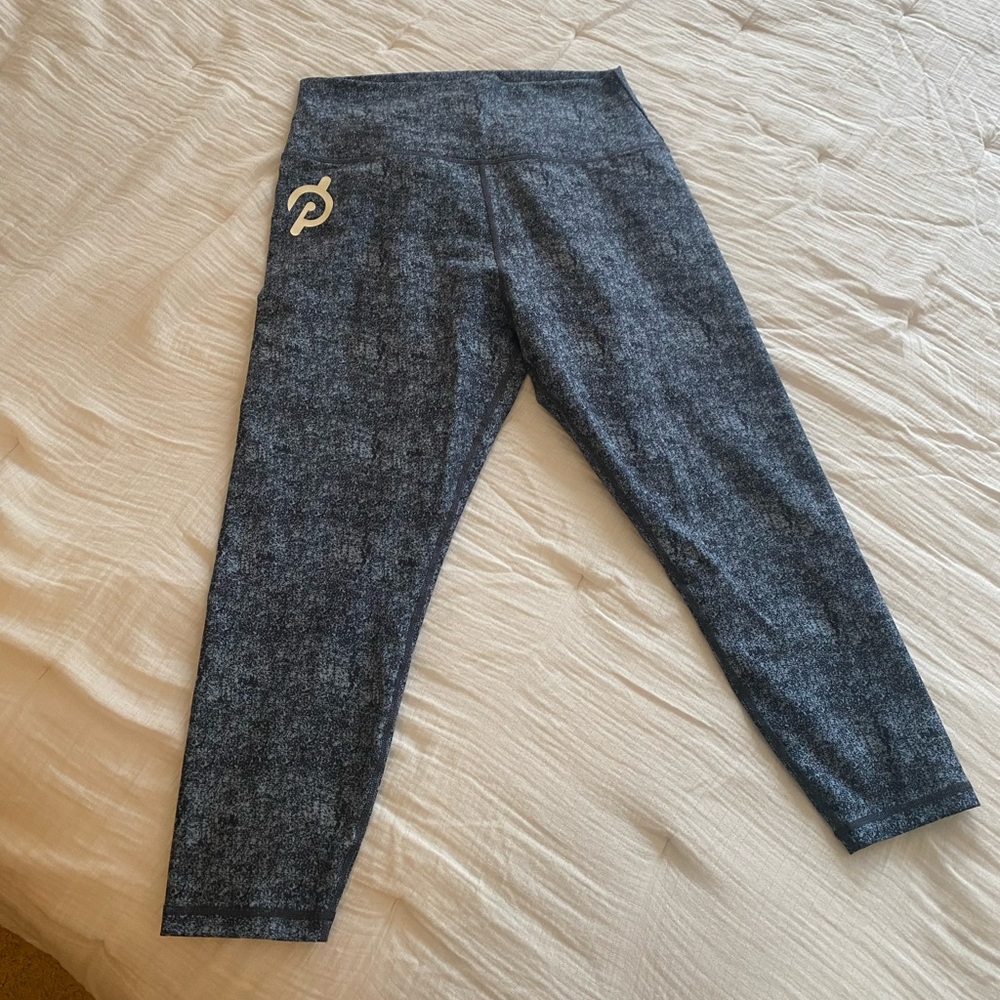 NEW - Peloton Capri leggings